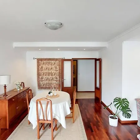 Apartment By The Garden *